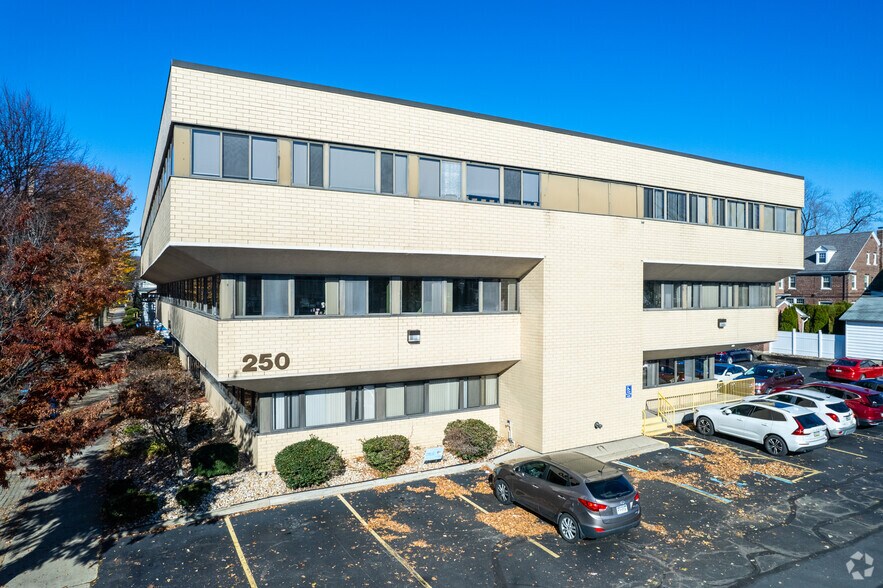 More Photos Of , Kingston Office For Sale