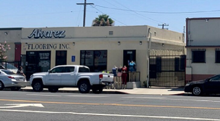 More Photos Of 5268-5276 Atlantic Blvd, Maywood Showroom For Sale