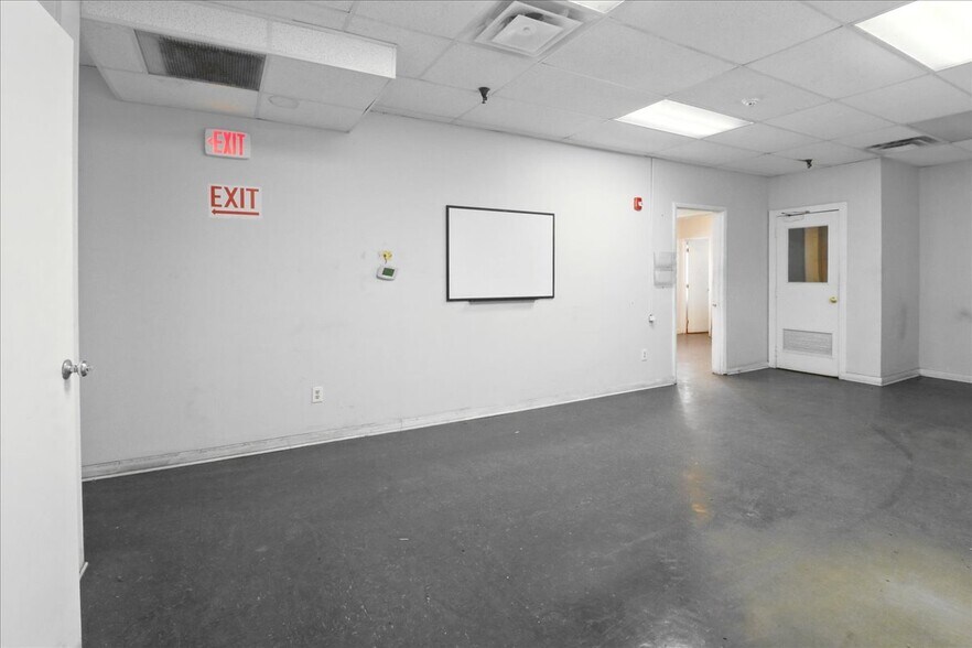 More Photos Of 148 Beverly Rancocas Rd, Willingboro Warehouse For Sale