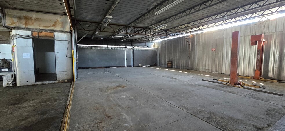 More Photos Of 3500 Gage Ave, Bell Auto Repair For Sale