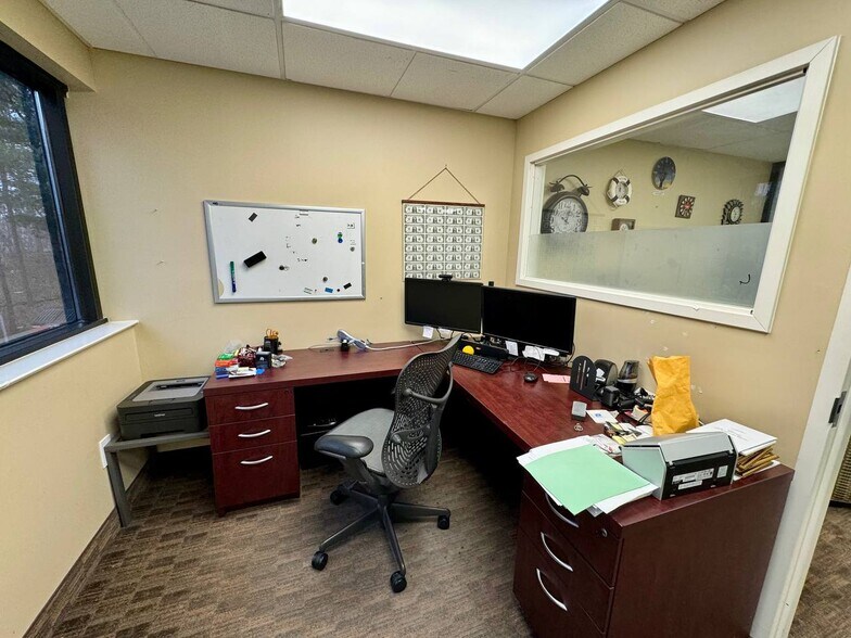 More Photos Of 225 Gordons Corner Rd, Manalapan Township Medical For Lease