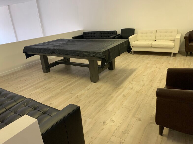 More Photos Of 8926 Reseda Blvd, Northridge Restaurant For Lease