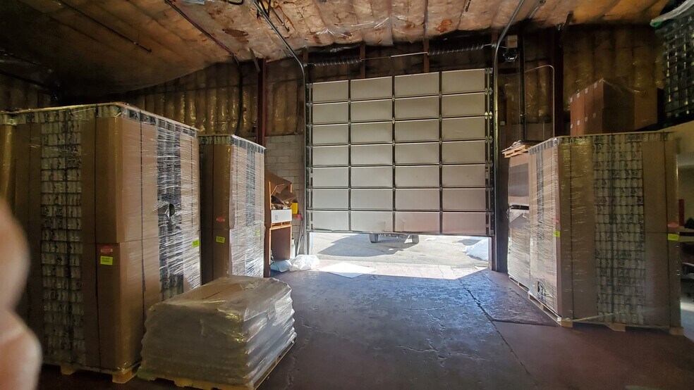 More Photos Of 404 Aspen Airport Business Ctr, Aspen Industrial For Lease