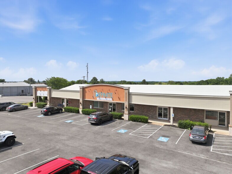 More Photos Of 875 Union St, Shelbyville Storefront Retail Office For Sale