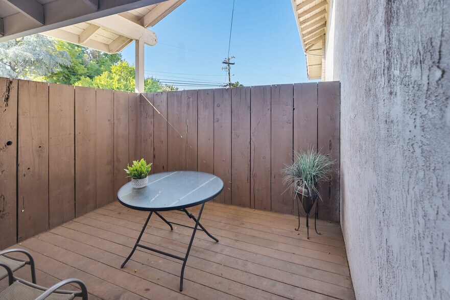 More Photos Of 1215 Plumas St, Yuba City Office For Sale