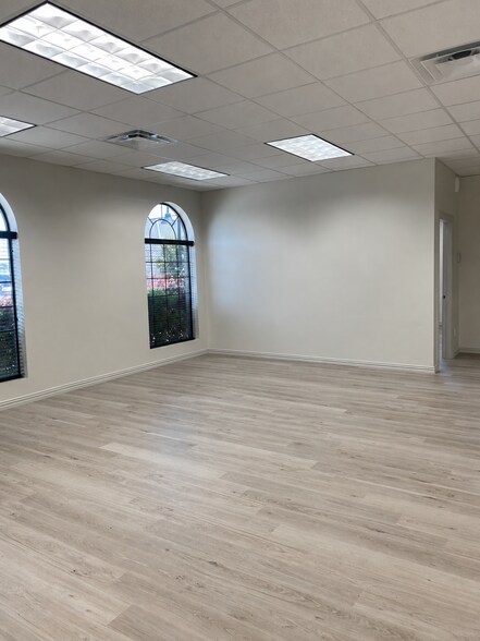 More Photos Of 7115 FM 2920, Spring Unknown For Lease