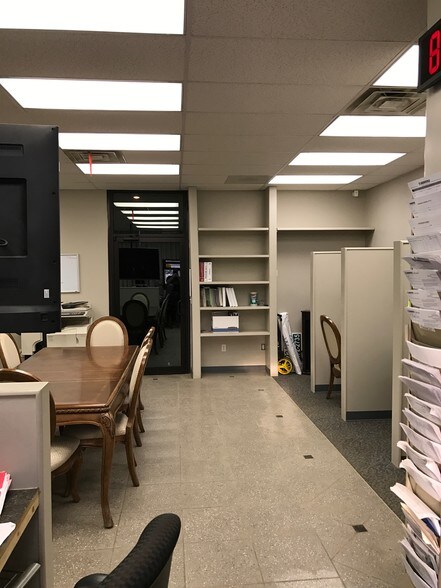 More Photos Of 2545 S 11th St, Niles Storefront Retail Office For Sale