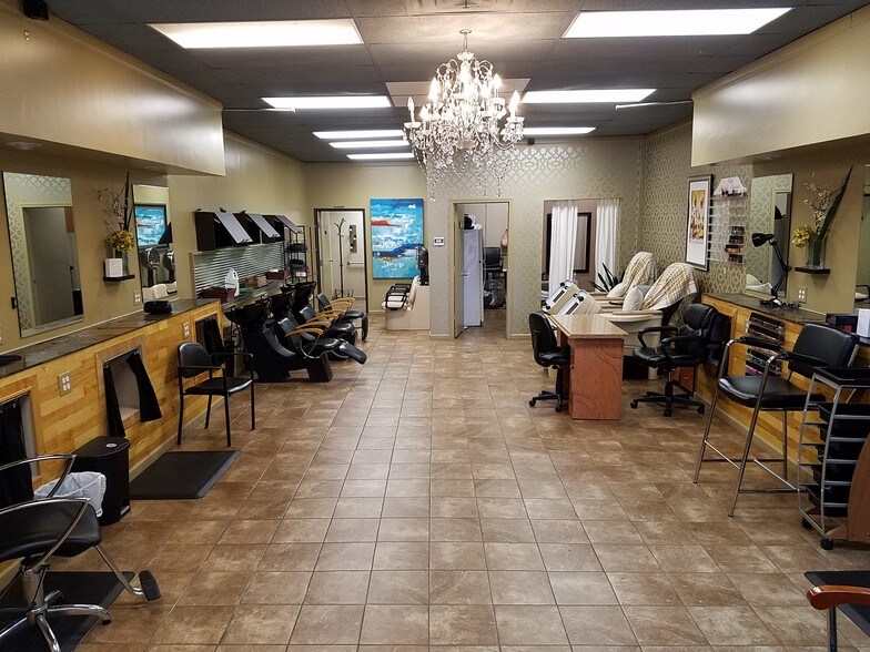 More Photos Of 20449-20481 Schaefer Hwy, Detroit Unknown For Lease