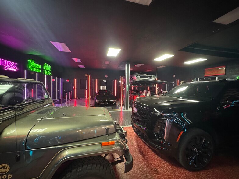 More Photos Of 41 Degnon Blvd, Bay Shore Manufacturing For Lease