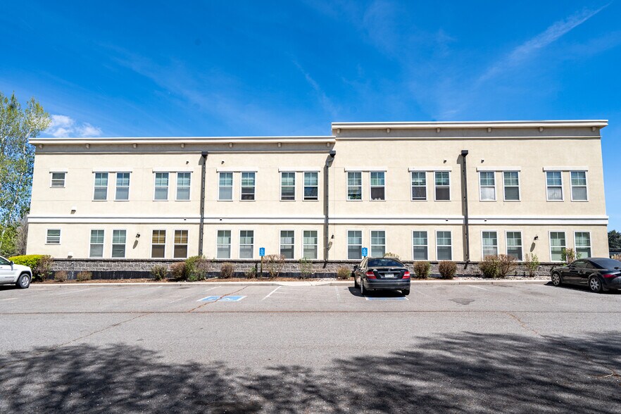 More Photos Of 625 Red Table Dr, Gypsum Apartments For Sale