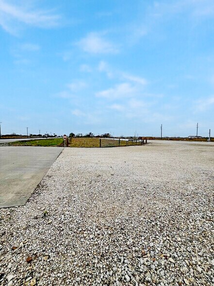 More Photos Of 22014 State Highway 35 S, Palacios Trailer Camper Park For Sale