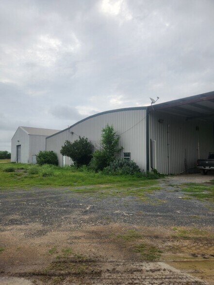 More Photos Of 345 Highway 72, Three Rivers Warehouse For Sale