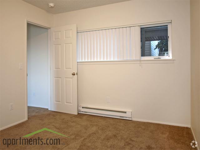 More Photos Of 1400 W Marine Dr, Astoria Apartments For Sale
