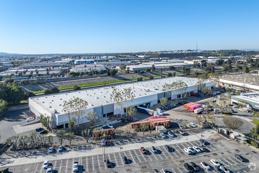 More Photos Of 2910 E Pacific Commerce Dr, East Rancho Dominguez Distribution For Lease