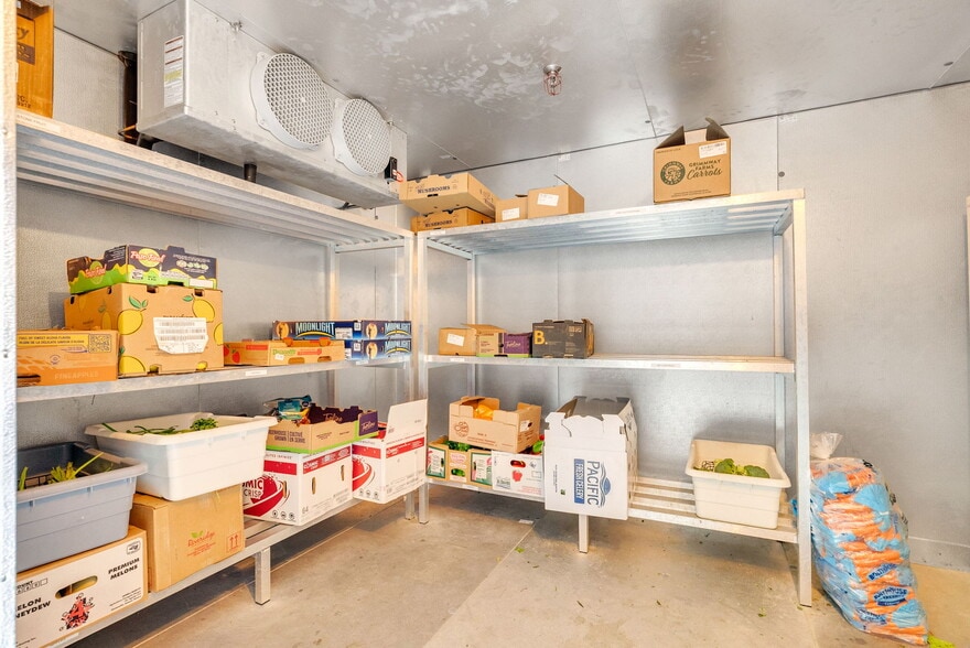 More Photos Of 306-310 Huron Ave, Port Huron Freestanding For Sale