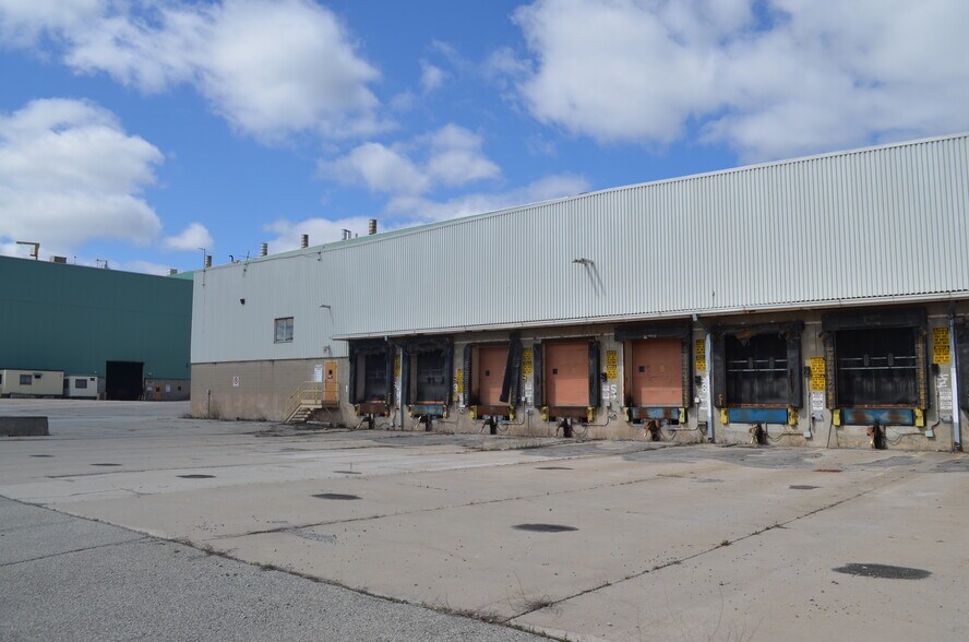 More Photos Of 3363 Davis Rd, Thorold Manufacturing For Lease