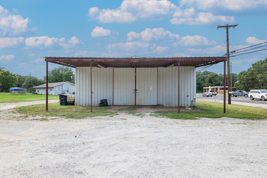 More Photos Of 585 TX-36, Caldwell Land For Sale
