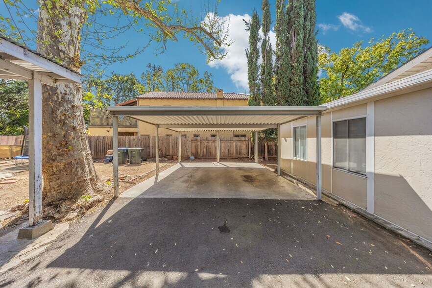 More Photos Of 1562 N Lake Ave, Pasadena Apartments For Sale