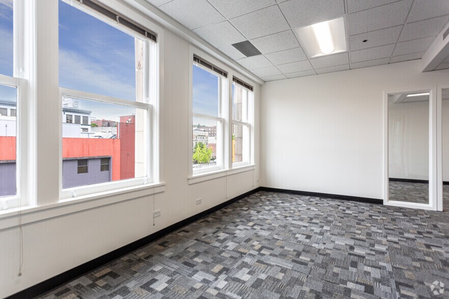 More Photos Of 950 Pacific Ave, Tacoma Office For Sale