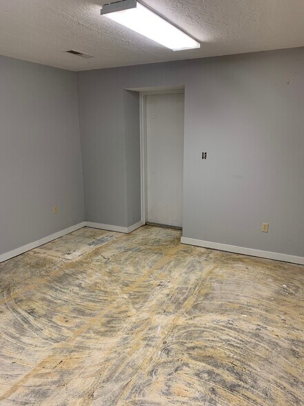 More Photos Of 331 Hill Rd, McKenzie Warehouse For Lease