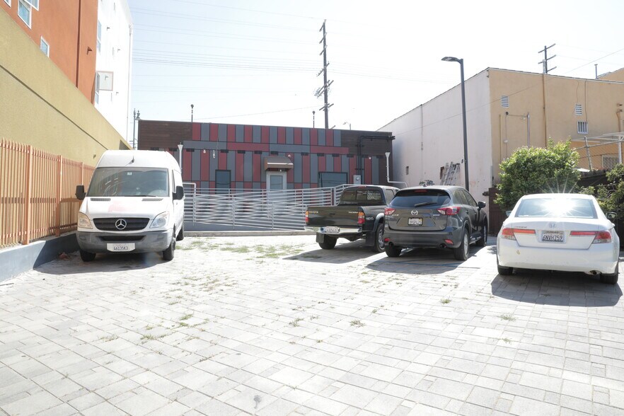 More Photos Of 2909 E 1st St, Los Angeles Office For Sale