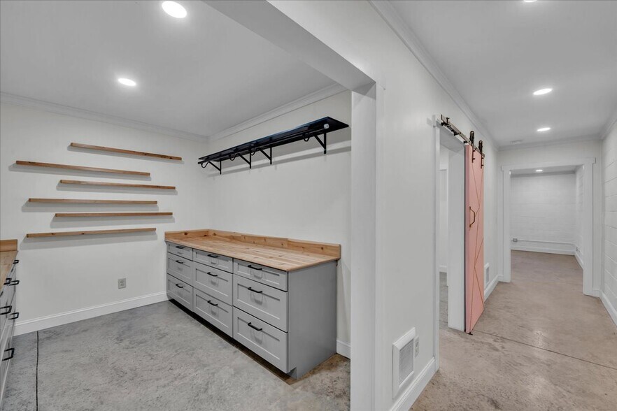 More Photos Of 519 Plum St, Macon-Bibb General Retail For Sale
