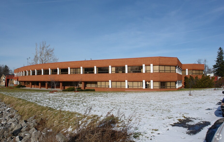 More Photos Of 2350 N Forest Rd, Getzville Office For Lease