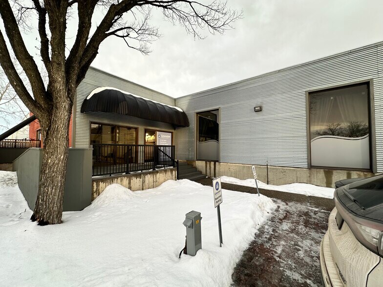 Primary Photo Of 11904 113 Av, Edmonton Office For Lease