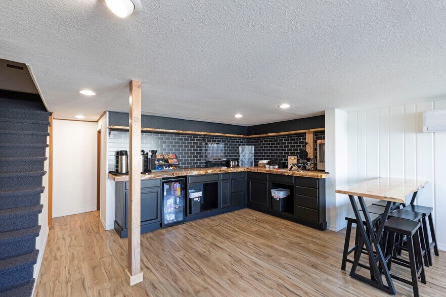 More Photos Of 49825 US Highway 93, Polson Hotel For Sale