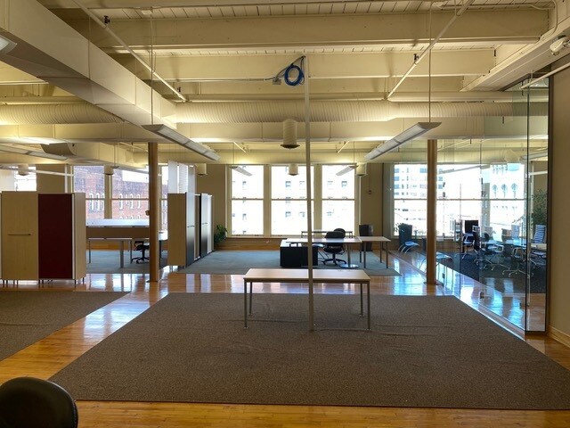 More Photos Of 400 Main St, La Crosse Office For Lease