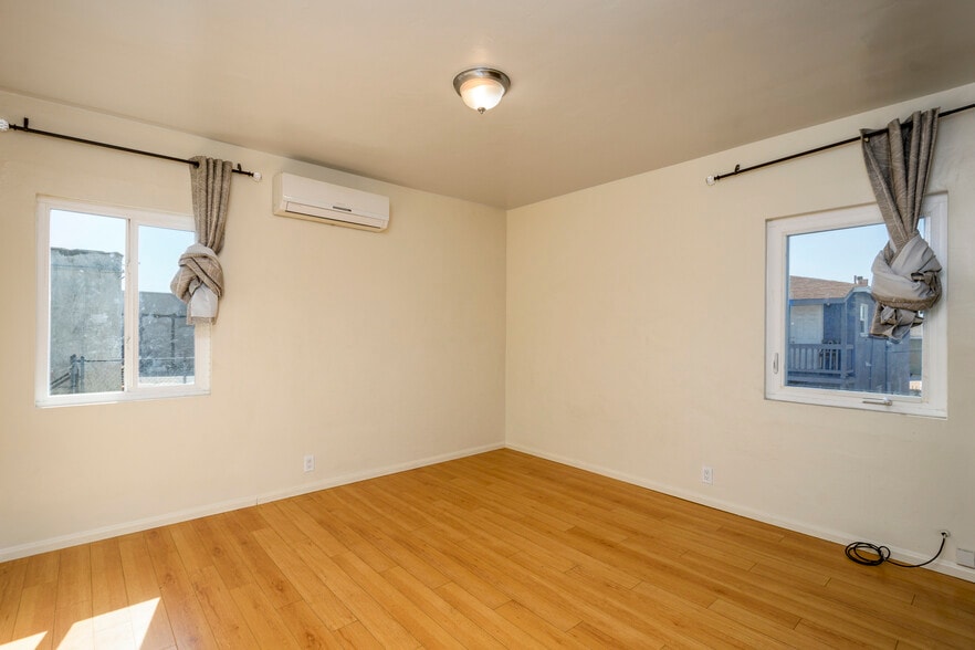 More Photos Of 7051-7053 3rd Ave, Los Angeles Storefront Retail Residential For Sale