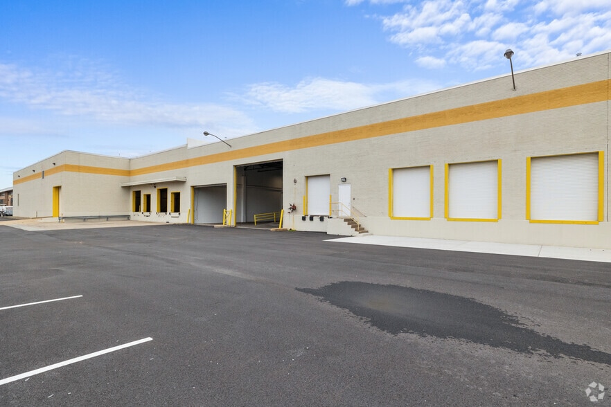 More Photos Of 6608-6610 Electronic Dr, Springfield Warehouse For Lease