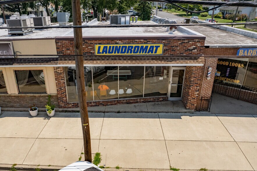 More Photos Of 316 Broad St, Florence Flex For Sale