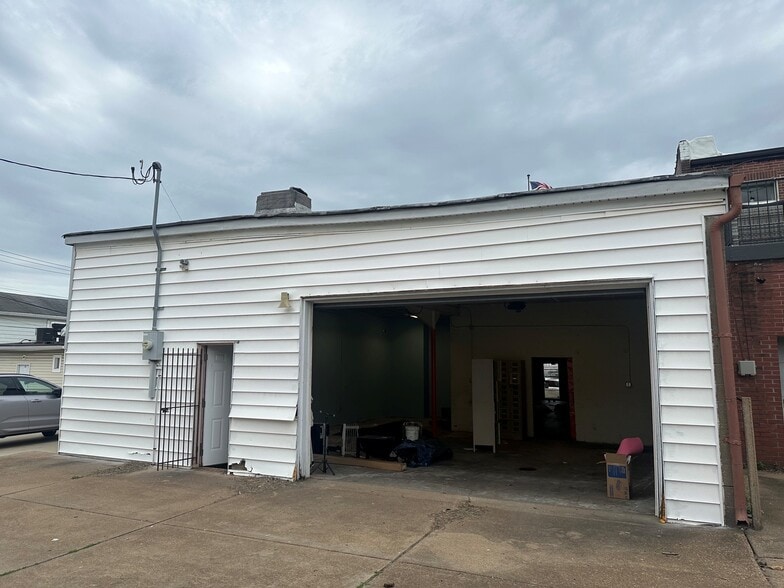 More Photos Of 1904 Marconi Ave, Saint Louis General Retail For Lease