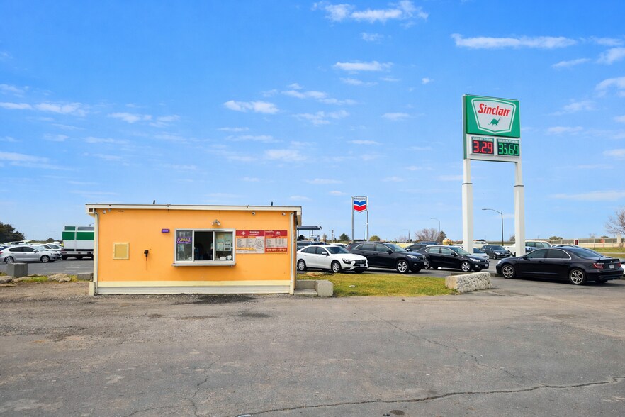 More Photos Of 101 NW Front St, Boardman Restaurant For Sale