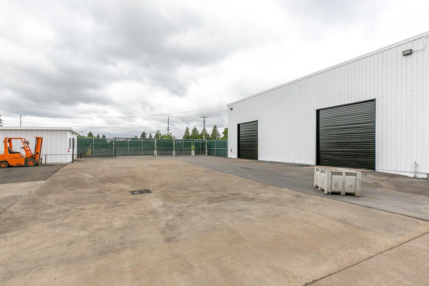 More Photos Of , Salem Unknown For Sale