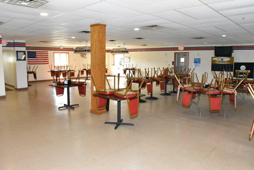 More Photos Of 18208 Cussewago Rd, Meadville Restaurant For Sale