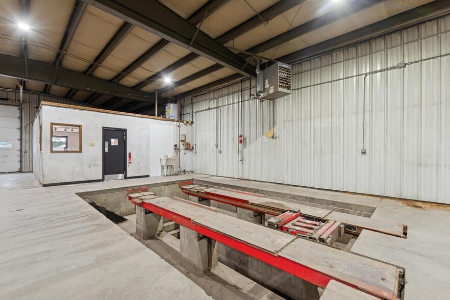 More Photos Of 6470 US Highway 93 S, Whitefish General Retail For Sale