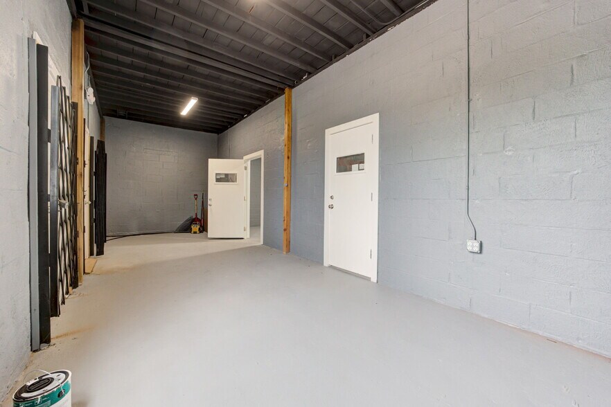 More Photos Of 3121 N Pennsylvania Ave, Oklahoma City Storefront Retail Office For Sale