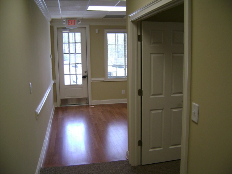 More Photos Of 3855 Shallowford Rd, Marietta Medical For Sale