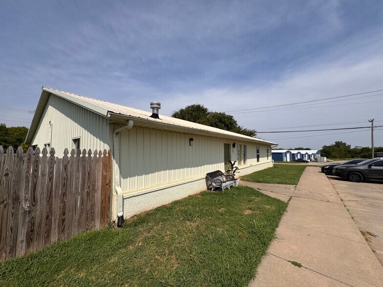 More Photos Of 101-105 E 32nd Ave, Stillwater Apartments For Sale