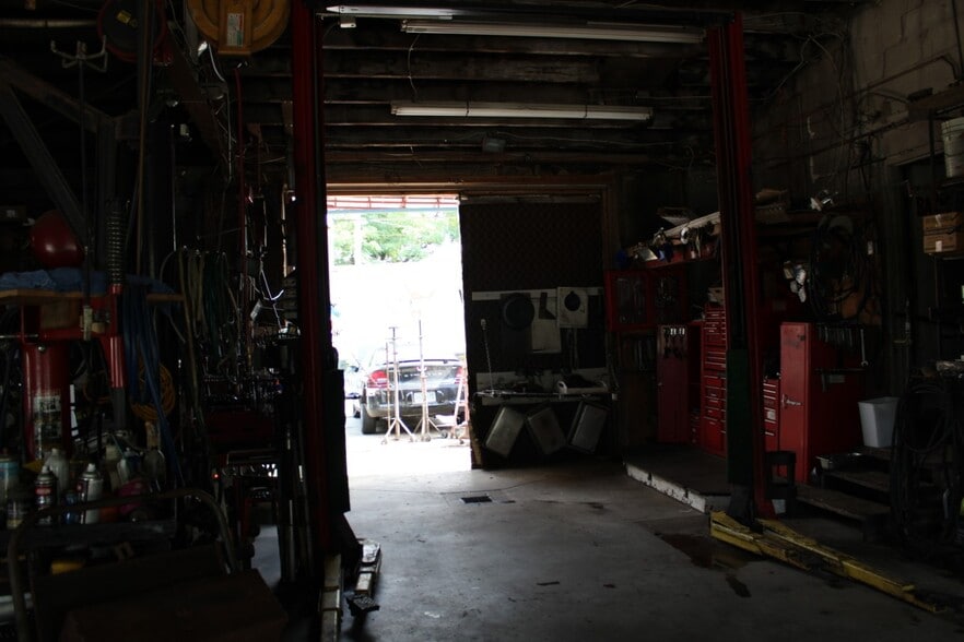 More Photos Of 1394 Joyce Ave, Columbus Flex For Sale