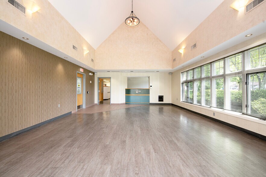 More Photos Of 12744 State Rd, North Royalton Medical For Lease