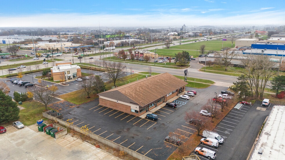 More Photos Of 5625-5655 18 Mile Rd, Sterling Heights Storefront For Sale