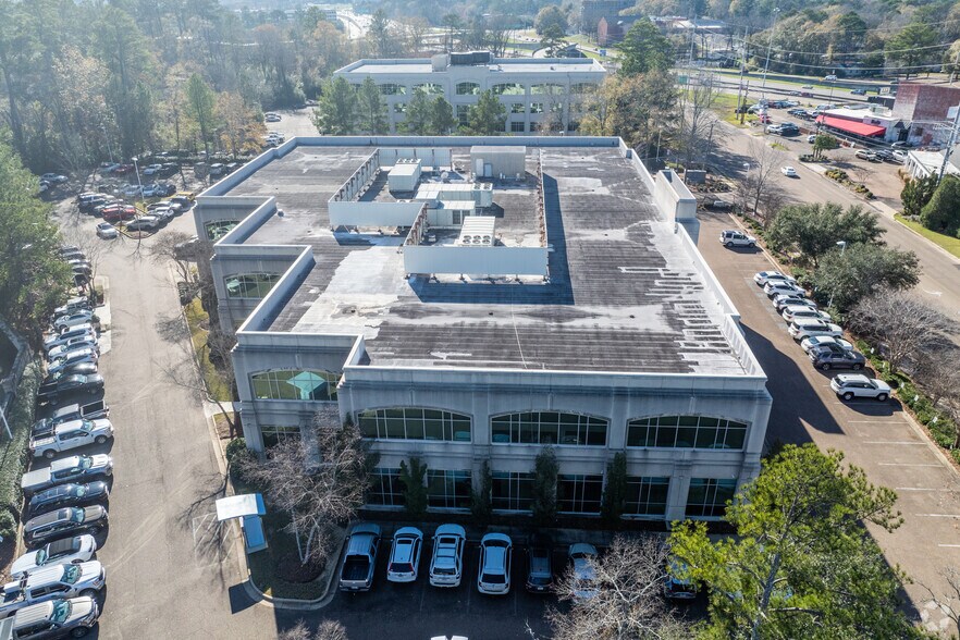 More Photos Of 4450 Old Canton Rd, Jackson Medical For Lease