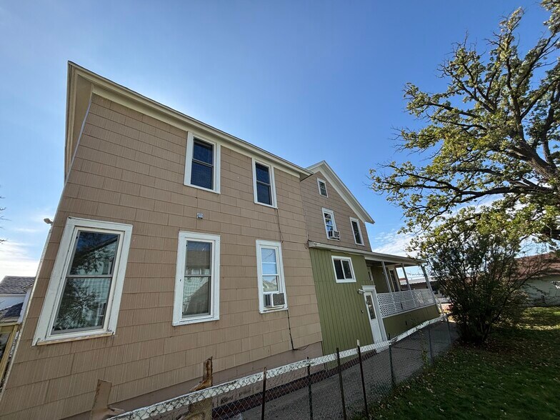 More Photos Of 11 3rd Ave S, Sauk Rapids Apartments For Sale