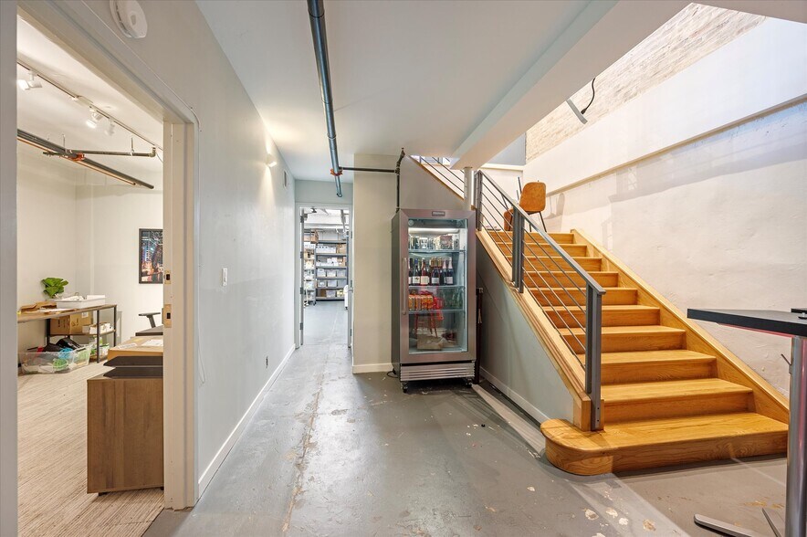 More Photos Of 7322 Madison Ave, Forest Park Storefront Retail Residential For Sale