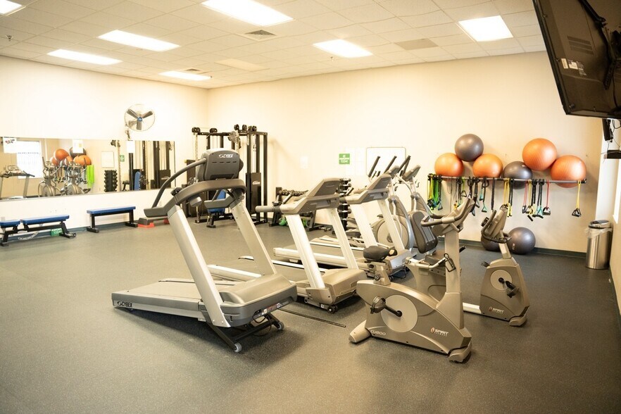 More Photos Of 3429 Regal Dr, Alcoa Office For Sale