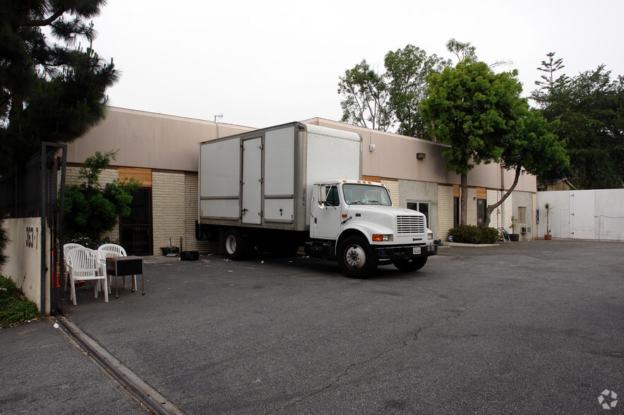 More Photos Of 355-367 E Beach Ave, Inglewood Warehouse For Lease