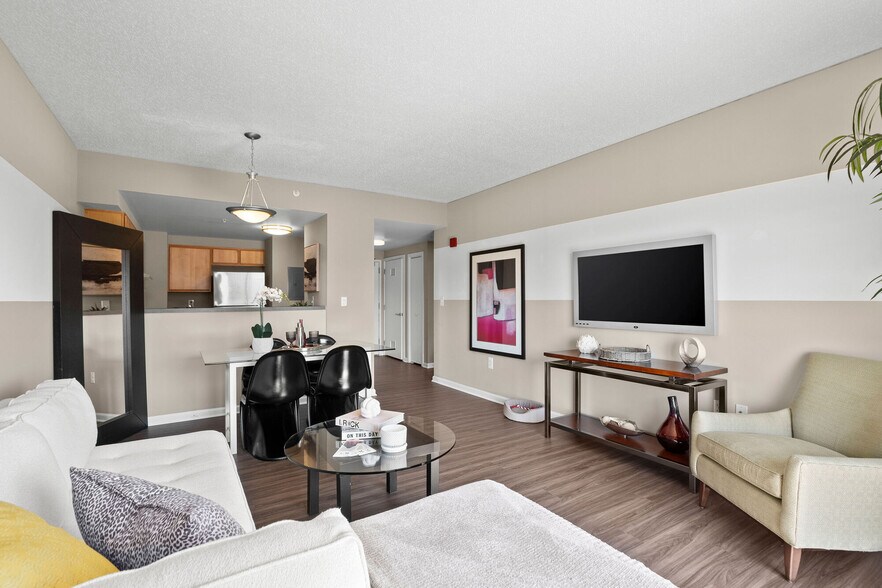 More Photos Of 1-49 N Howard St, Baltimore Unknown For Lease